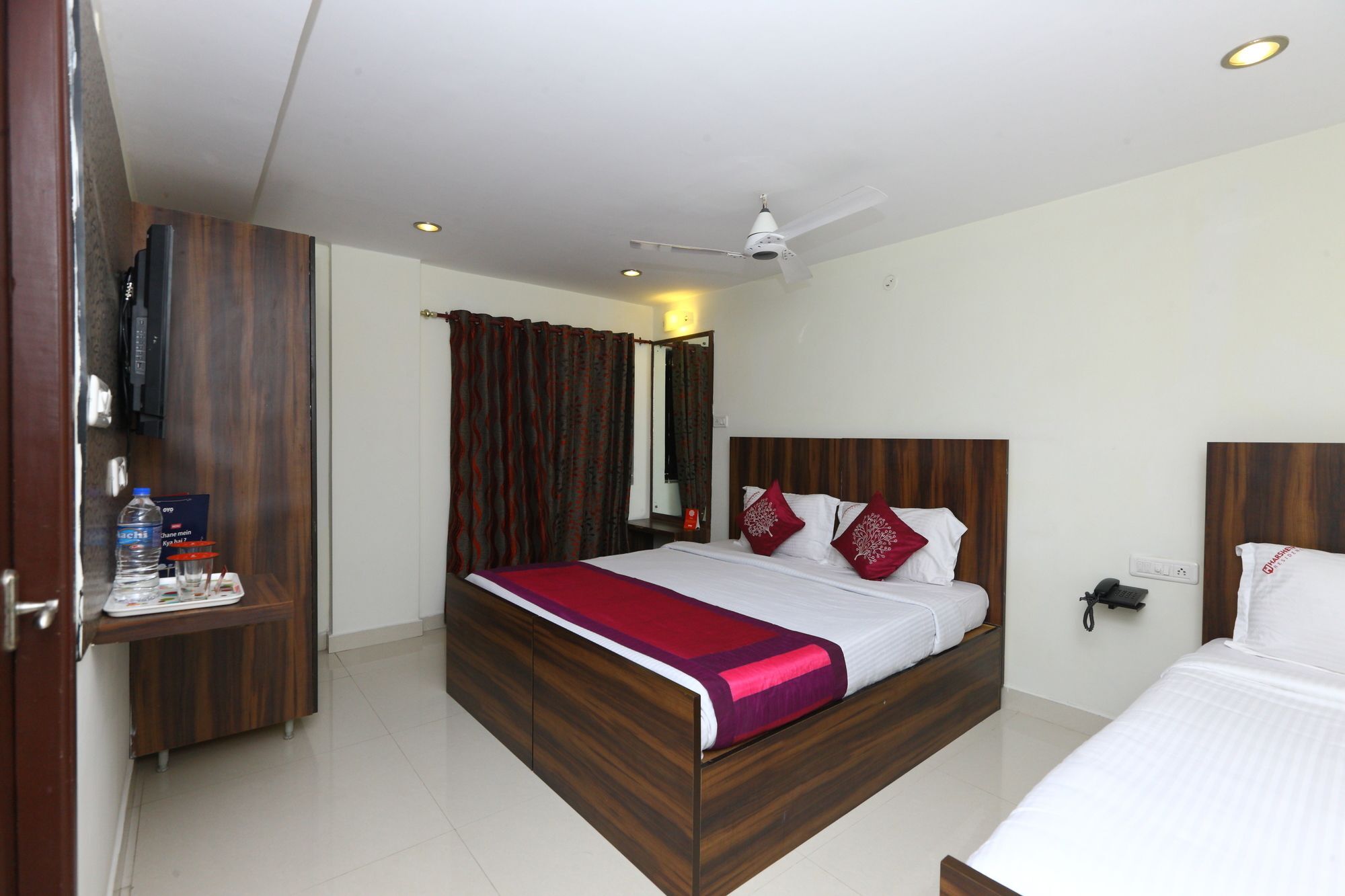 Oyo 5280 Harshetha Residency Hotel 2*